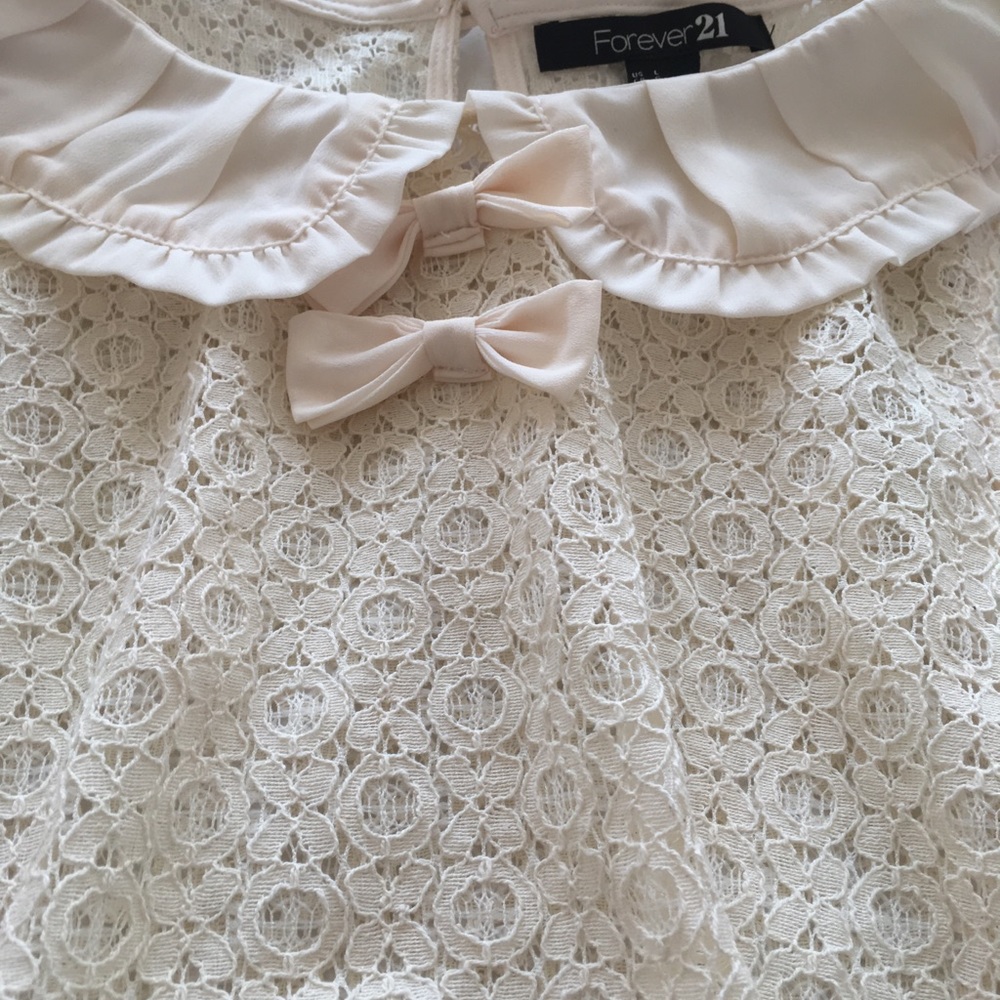 Lace shell top